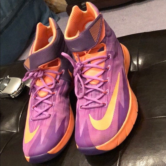 Nike ZOOM!! Basketball sneaker - Picture 2 of 5